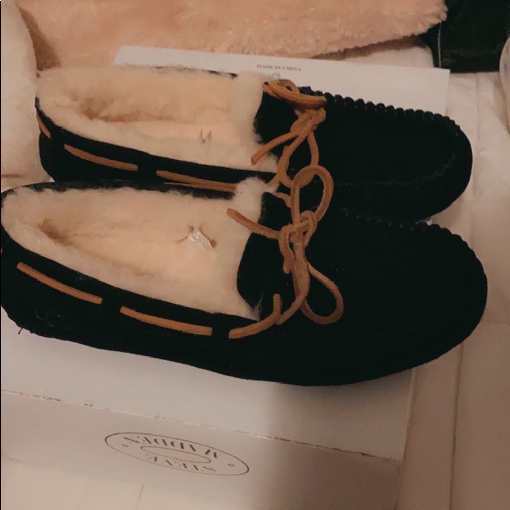 Ugg Dakota Mocassin Slippers